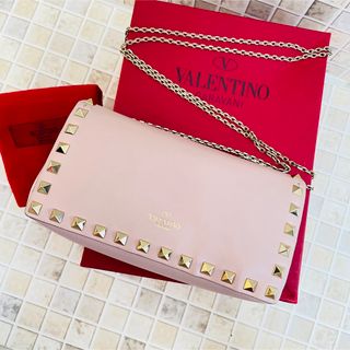 ヴァレンティノ(VALENTINO)のVALENTINO✩.*˚チェーン ロックスタッズ  ショルダーバッグ(ショルダーバッグ)