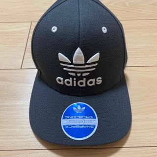 アディダス(adidas)の【美品】adidasキャップ(キャップ)