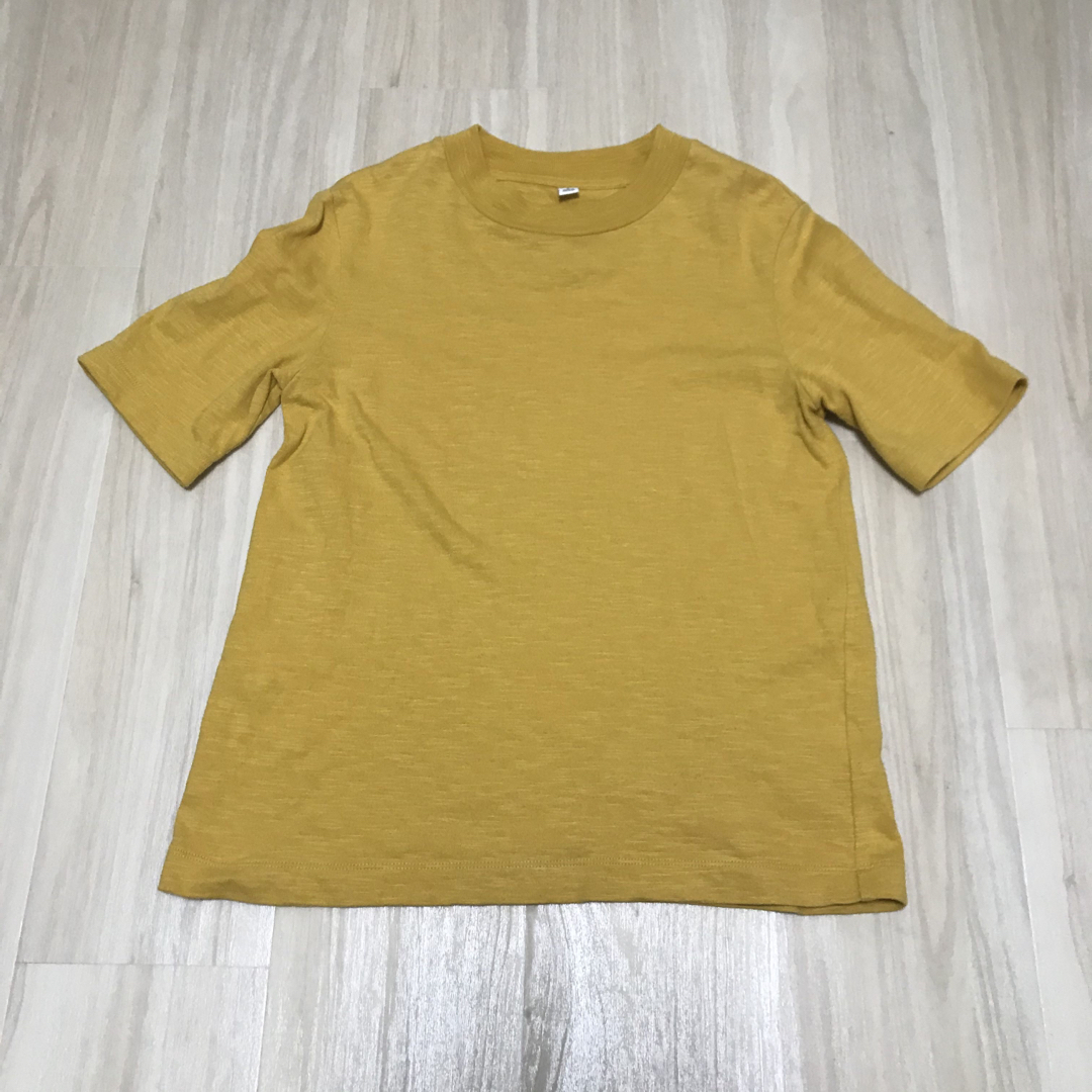 UNIQLO(ユニクロ)のユニクロ　UNIQLO Tシャツ レディースのトップス(Tシャツ(半袖/袖なし))の商品写真