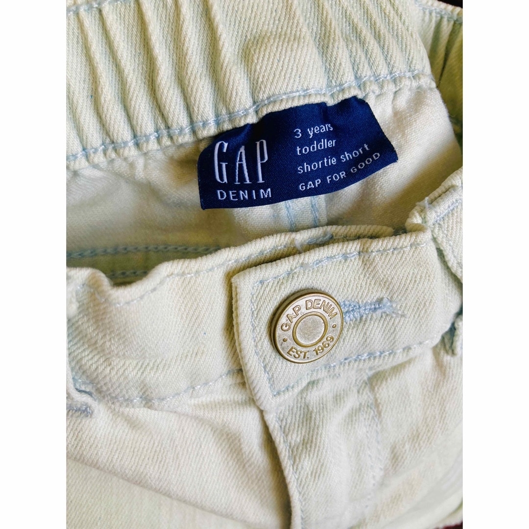 GAP Kids(ギャップキッズ)のGAP デニム ショートパンツ 3years toddler キッズ/ベビー/マタニティのキッズ服女の子用(90cm~)(パンツ/スパッツ)の商品写真