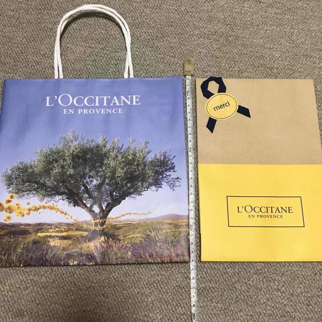 L'OCCITANE(ロクシタン)のロクシタン  ラッピング用　紙袋 レディースのバッグ(ショップ袋)の商品写真