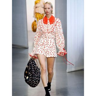 セルフポートレイト ショートの通販 24点 | SELF PORTRAITを買うならラクマ