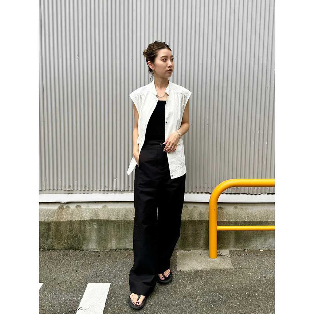 TODAYFUL(トゥデイフル)のTODAYFUL｜Flappocket Cotton Vest｜ホワイト レディースのトップス(ベスト/ジレ)の商品写真