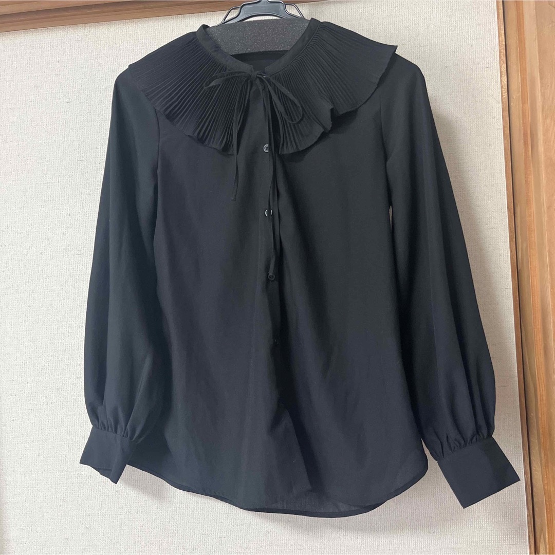 プリーツカラーブラウス (長袖)  黒　GU レディースのトップス(シャツ/ブラウス(長袖/七分))の商品写真