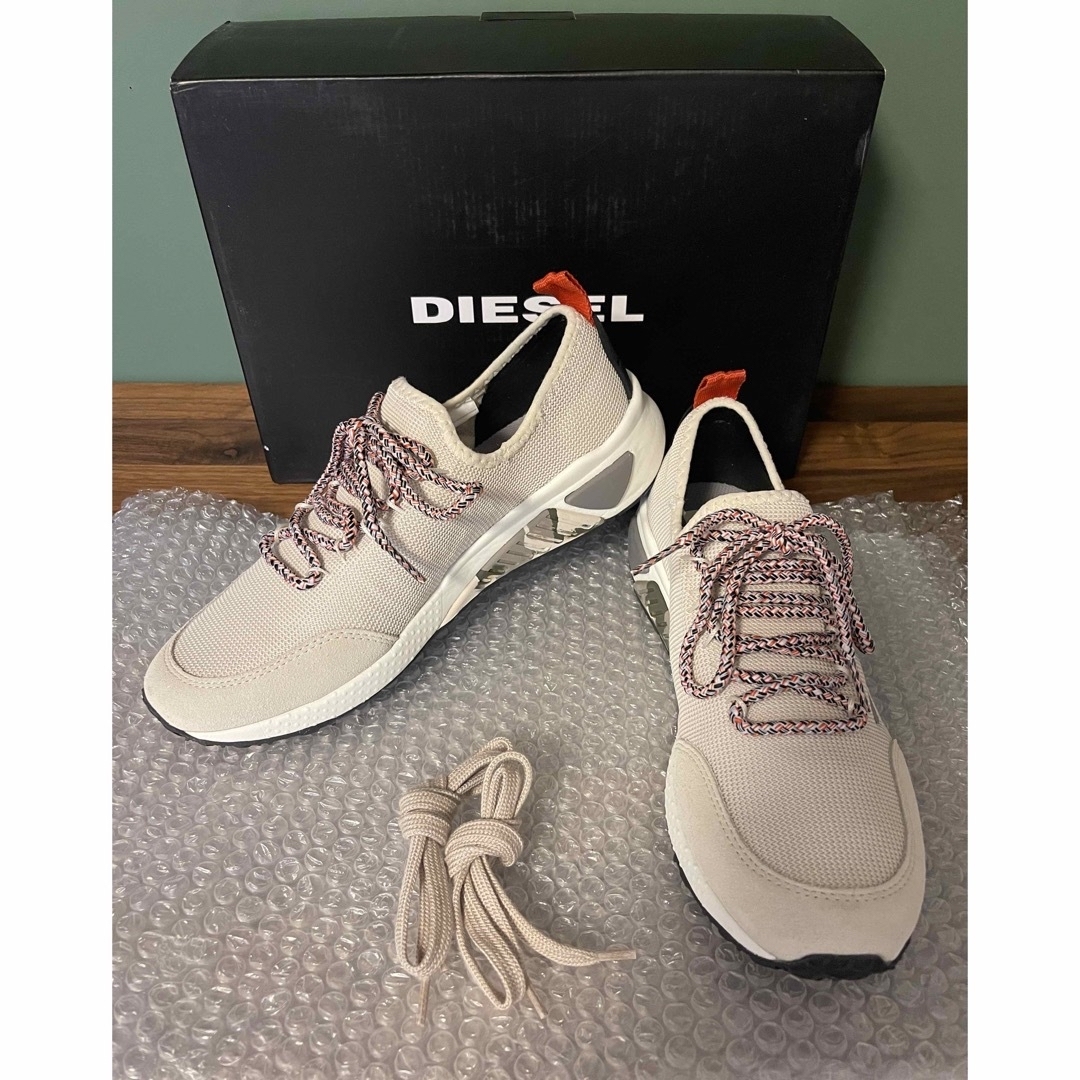 DIESEL 新品 DIESEL S KBY ローカットスニーカーの通販 by KJ's shop