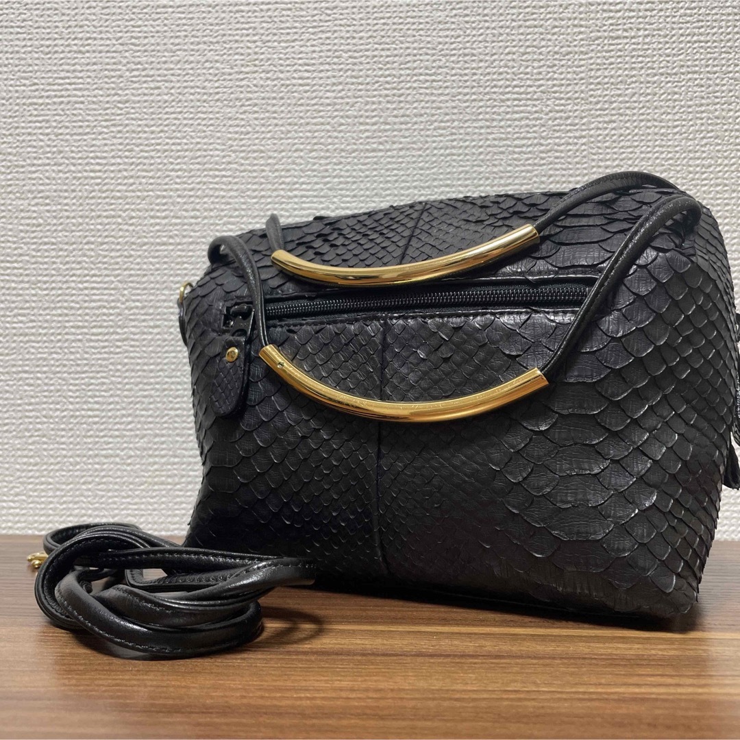 【美品・送料無料】Niimura  パイソン 2WAYバッグ ショルダーバッグ レディースのバッグ(ショルダーバッグ)の商品写真