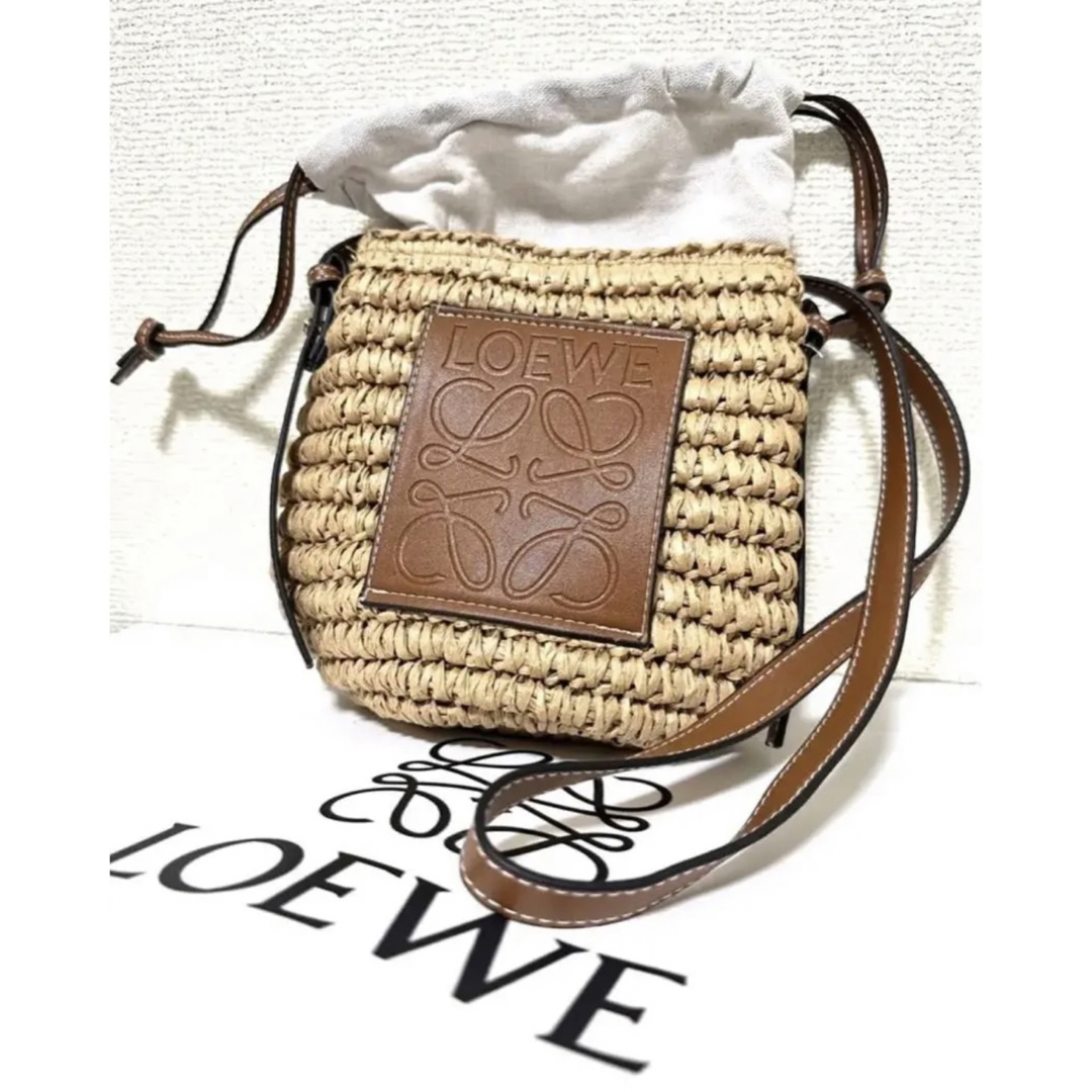 LOEWE(ロエベ)のロエベバック　 レディースのバッグ(ショルダーバッグ)の商品写真