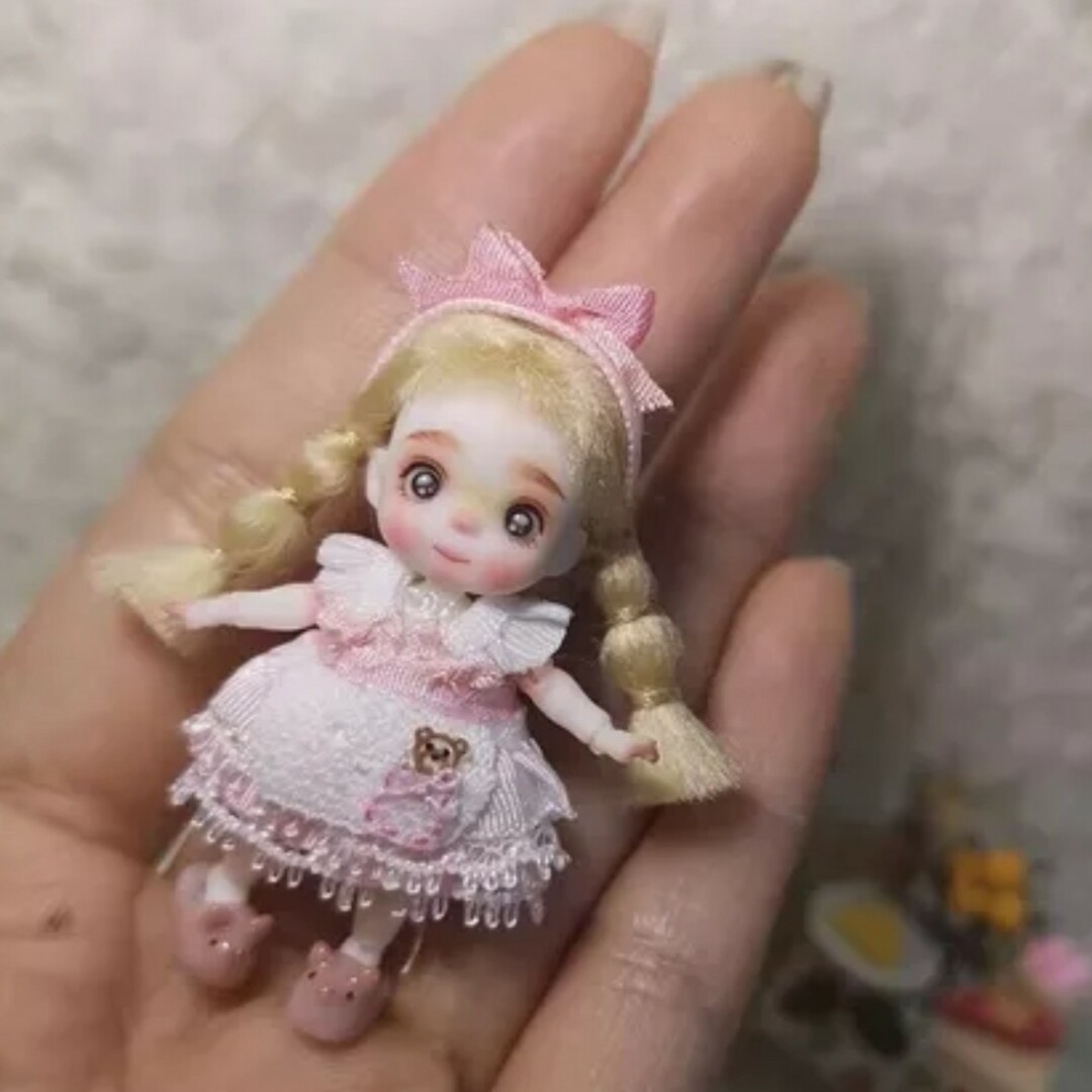 アイシードール　オビツ　カスタムブライス　関節Doll　ミニマム　手のひらサイズ