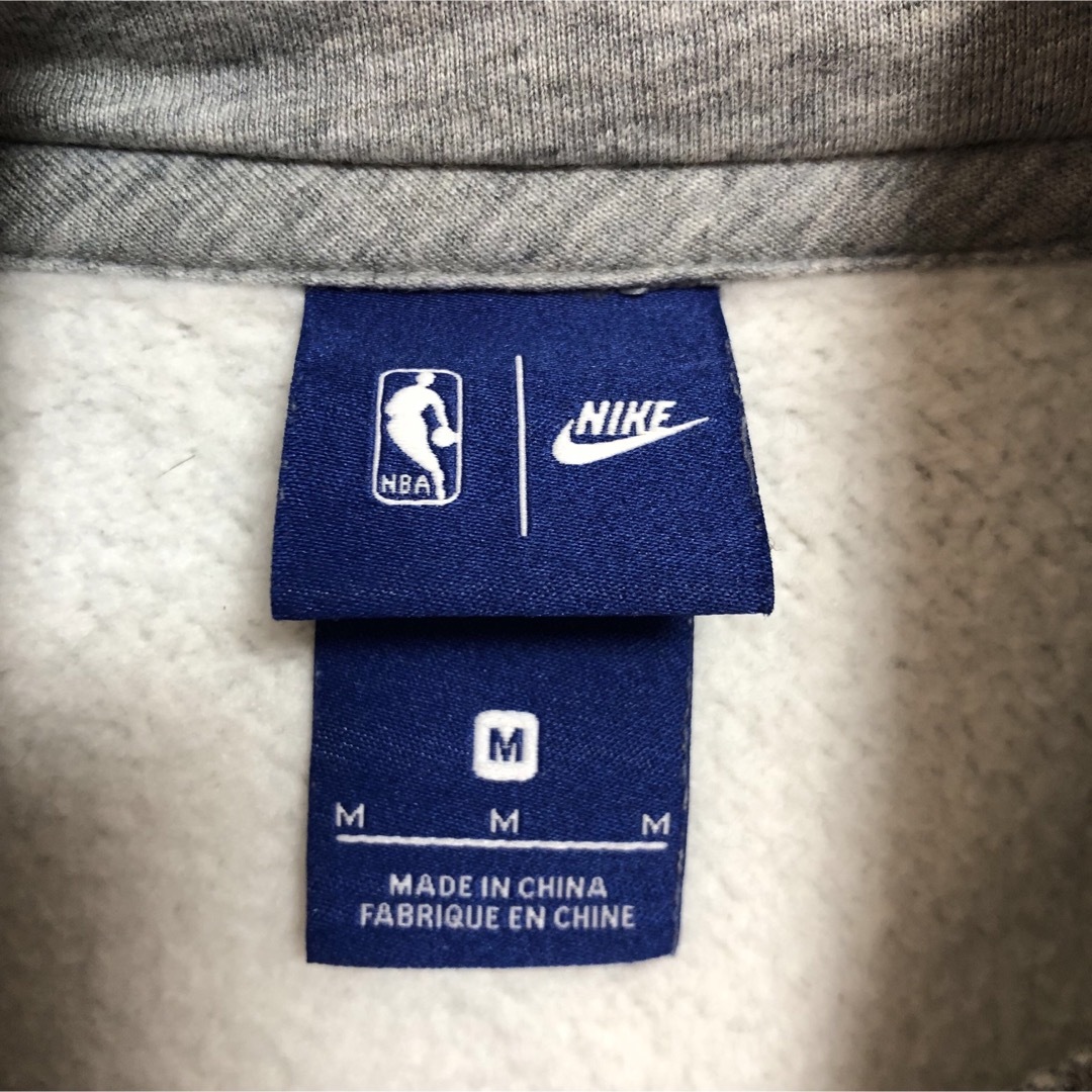 NIKE(ナイキ)のNIKE　NBA　クリーブランド・キャバリアーズ　プルオーバー　パーカ―　M メンズのトップス(パーカー)の商品写真