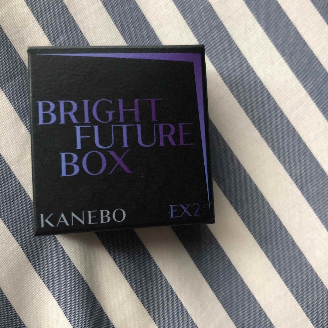 Kanebo(カネボウ)のカネボウ ブライトフューチャーボックス EX2 コスメ/美容のベースメイク/化粧品(アイシャドウ)の商品写真