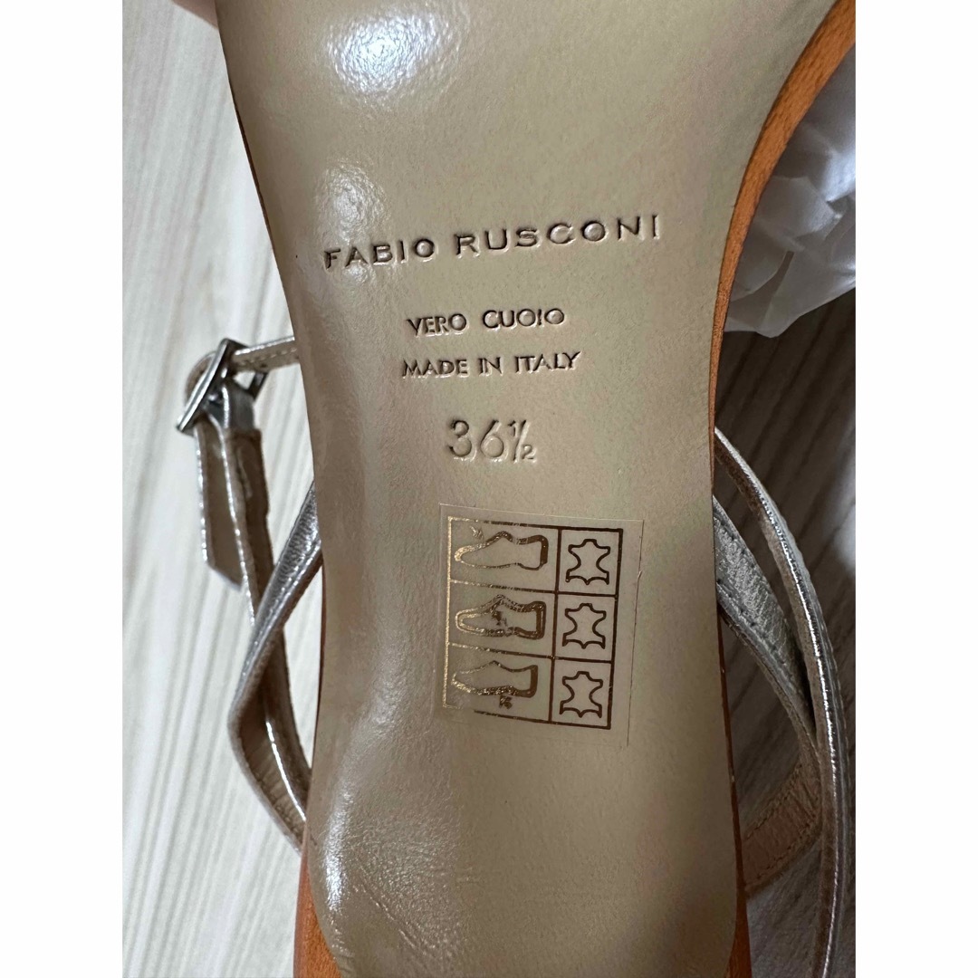 FABIO RUSCONI(ファビオルスコーニ)のFABIO RUSCONI ファビオルスコーニ ストラップ サンダル 36,5 レディースの靴/シューズ(サンダル)の商品写真