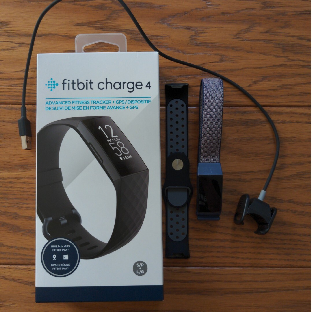 fitbit charge4 ベルト2本付　箱付き