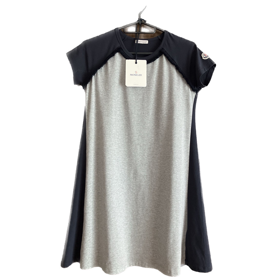 MONCLER(モンクレール)のモンクレール　チュニック　Tシャツ レディースのトップス(Tシャツ(半袖/袖なし))の商品写真