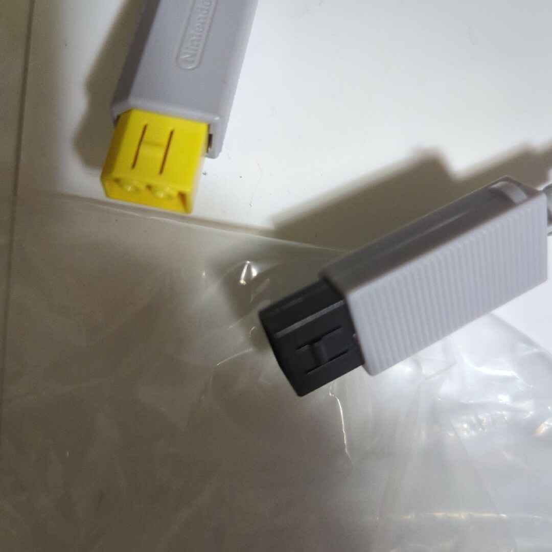 任天堂(ニンテンドウ)のWiiU充電器Wii電源コードWiiU専用GamePad充電ACアダプター新品 エンタメ/ホビーのゲームソフト/ゲーム機本体(その他)の商品写真
