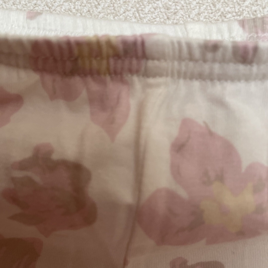 aimer feel(エメフィール)の【タグ付き未使用】エメフィールレディース　上・下セットパジャマ　花柄 レディースのルームウェア/パジャマ(パジャマ)の商品写真