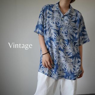 アートヴィンテージ(ART VINTAGE)の【vintage】ボタニカル柄 シルク リネン バイカラー 半袖シャツ L 青(シャツ)