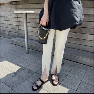 ザラ(ZARA)のheve バーザイルパギンス(クロップドパンツ)