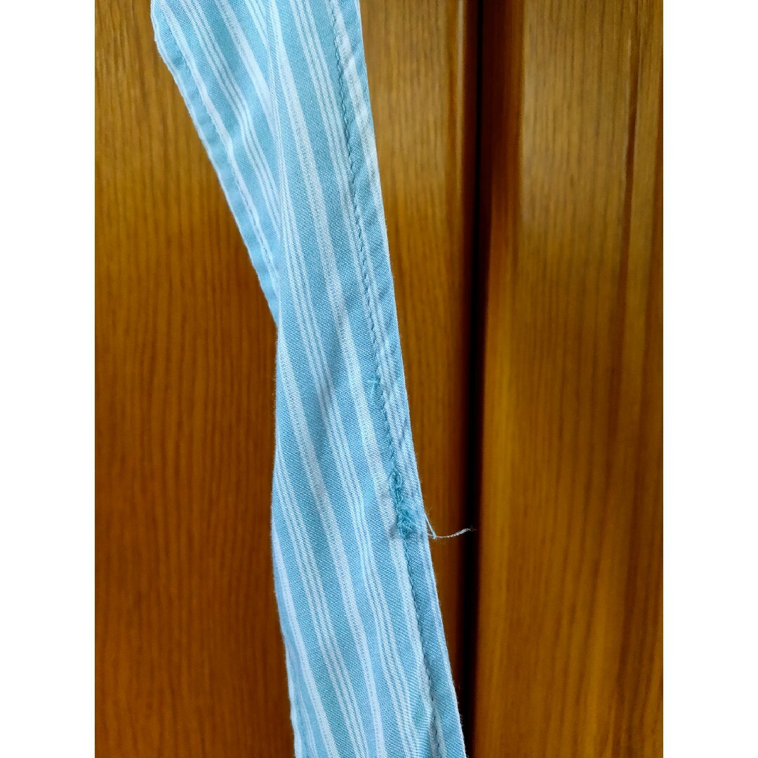 ストライプシャツブラウス　ブルー　水色　サックス レディースのトップス(シャツ/ブラウス(半袖/袖なし))の商品写真