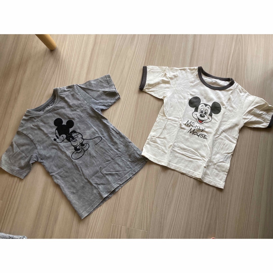GLOBAL WORK(グローバルワーク)のGLOBAL WORK ミッキー・恐竜Tシャツ ３枚　 キッズ/ベビー/マタニティのキッズ服男の子用(90cm~)(Tシャツ/カットソー)の商品写真