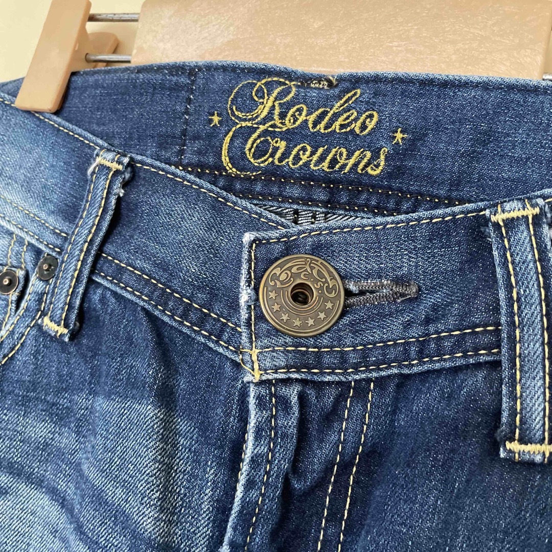 RODEO CROWNS(ロデオクラウンズ)のrodeo clowns ワッペンデニム　パンツ レディースのパンツ(デニム/ジーンズ)の商品写真