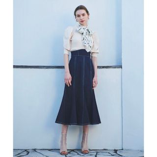 アンドクチュール(And Couture)のアンドクチュール　カラーデニムストレッチスカート　M(ロングスカート)