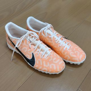 ナイキ(NIKE)のほぼ新品❗️ナイキ スニーカー サッカー用トレーニングシューズ  26.5cm(スニーカー)