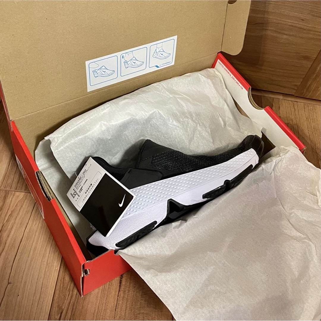 NIKE(ナイキ)の【新品未使用】NIKE ゴーフライイーズ 23.5cm レディースの靴/シューズ(スニーカー)の商品写真