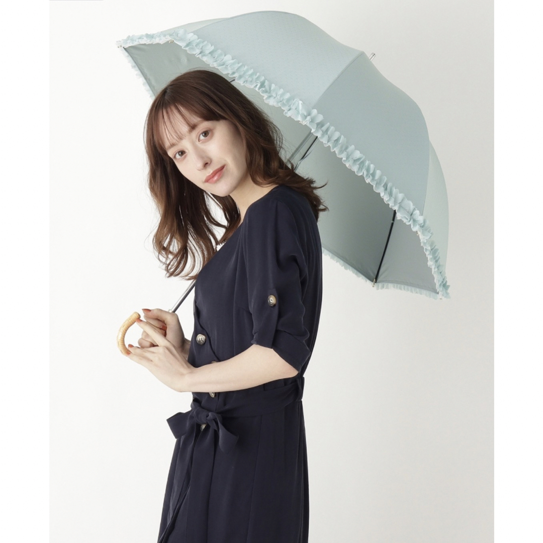 LANVIN en Bleu(ランバンオンブルー)のお値下げ　新品　ランバン日傘　LANVIN　ランバンオンブルー　晴雨兼用　長傘 レディースのファッション小物(傘)の商品写真