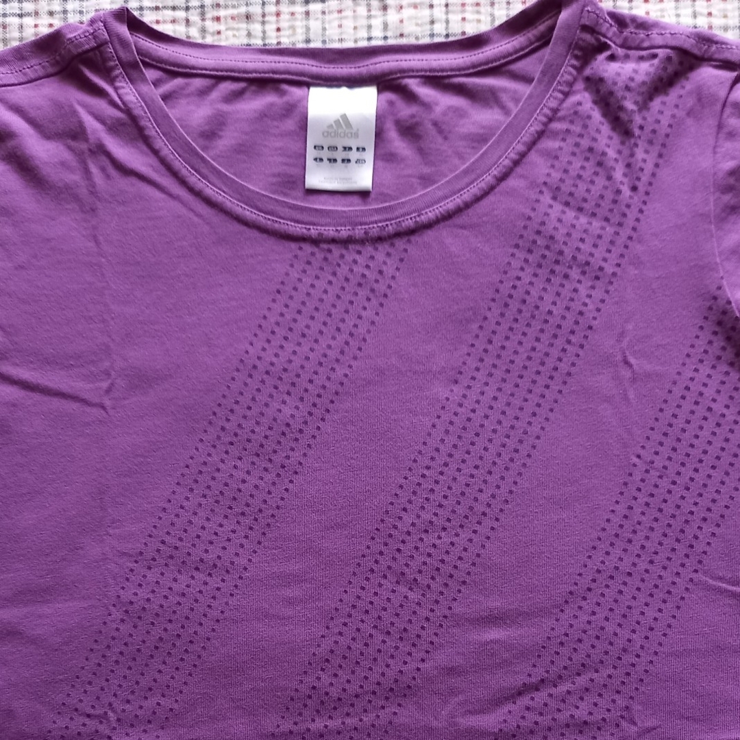 adidas(アディダス)のadidas  Tシャツ レディースのトップス(Tシャツ(半袖/袖なし))の商品写真