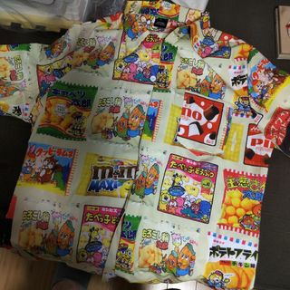 美品☆駄菓子☆お菓子☆半袖シャツ☆L(シャツ)