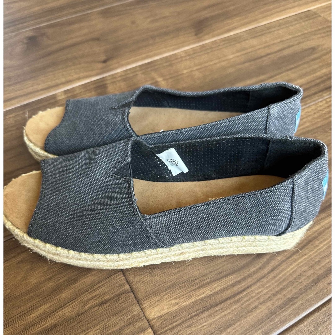 TOMS(トムズ)のTOMS classic black suede shearing  レディースの靴/シューズ(スリッポン/モカシン)の商品写真