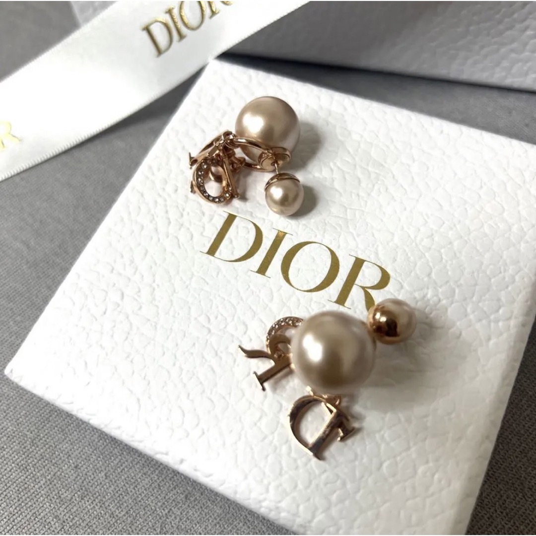 【初売り】DIOR ピアス 美品 2023年8月購入 ディオールよろしくお願いします