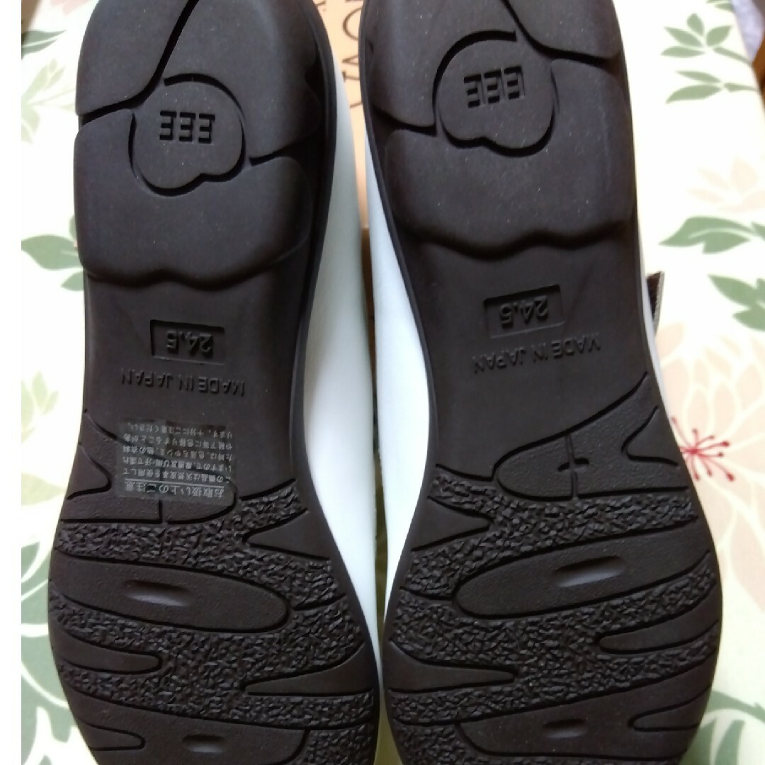 VITA NOVA フラットパンプス　24.5 レディースの靴/シューズ(ハイヒール/パンプス)の商品写真