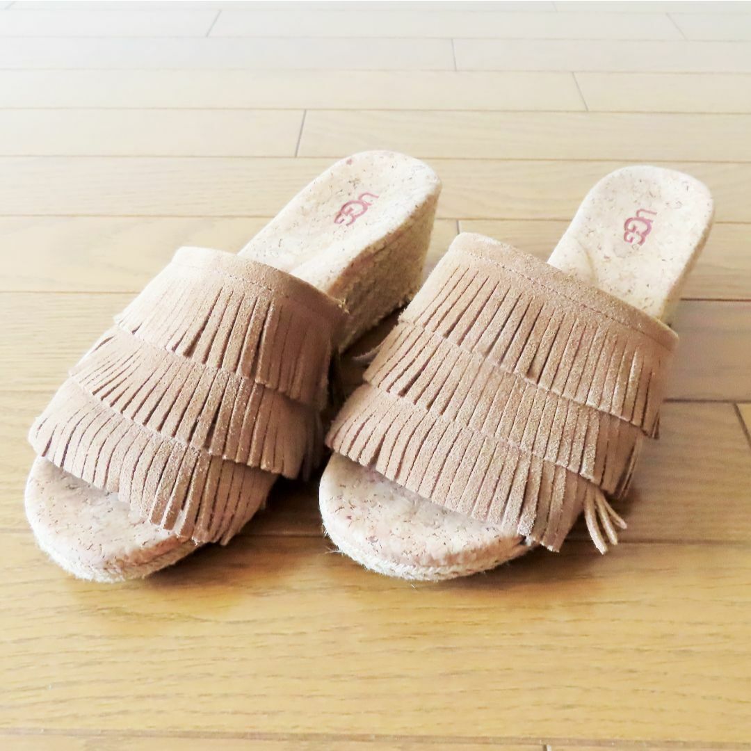 UGG サンダル　美品