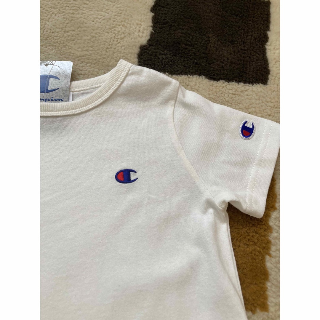 Champion(チャンピオン)の新品　チャンピオン　ワンピース　110 キッズ/ベビー/マタニティのキッズ服女の子用(90cm~)(ワンピース)の商品写真