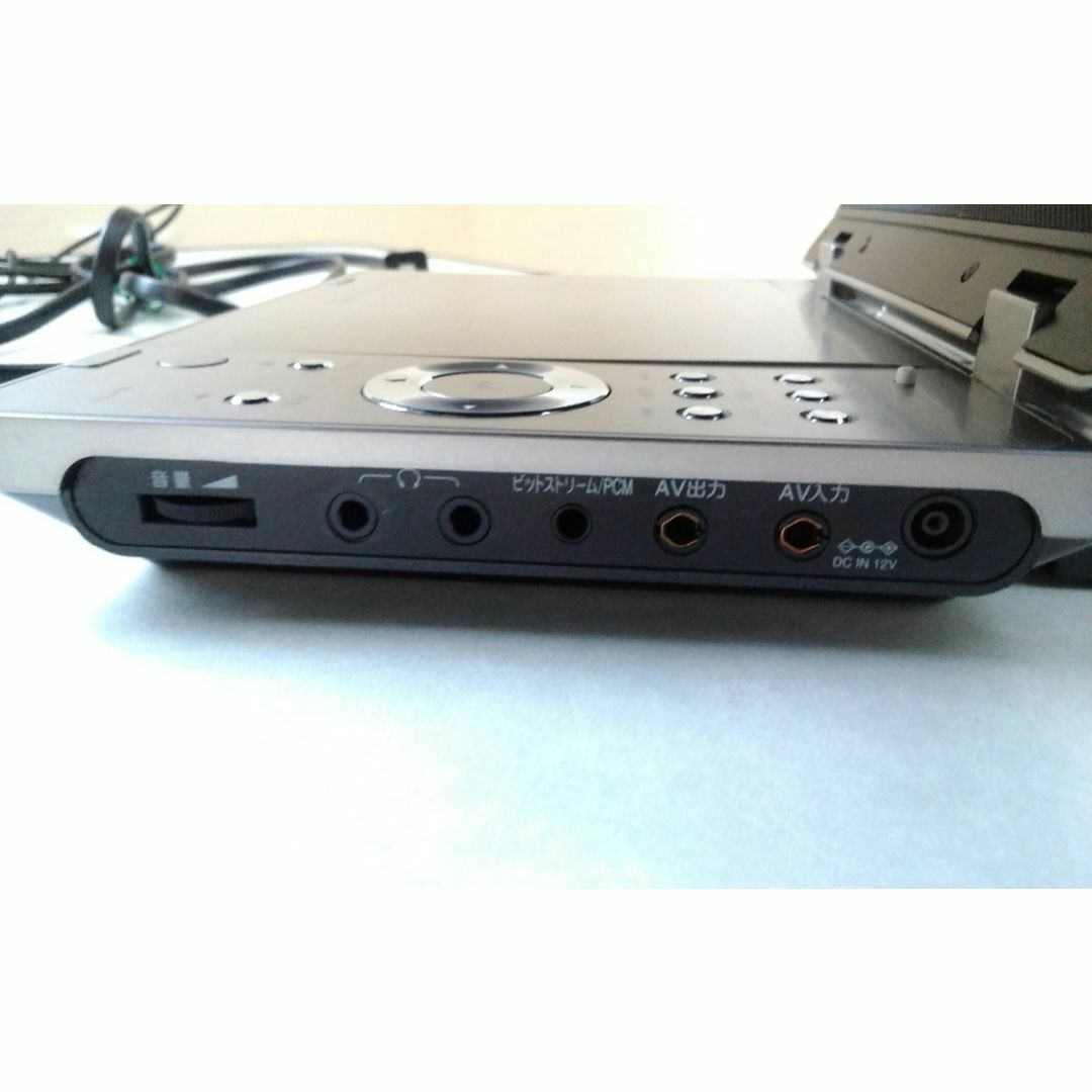 ＴＯＳＨＩＢＡ　DVD再生プレイヤー　型番(SDーP70S) スマホ/家電/カメラのテレビ/映像機器(DVDプレーヤー)の商品写真