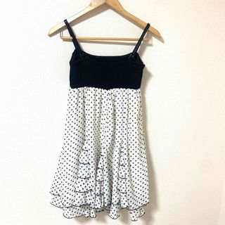 セシルマクビー(CECIL McBEE)の美品　綺麗　白ドットワンピース(ミニワンピース)