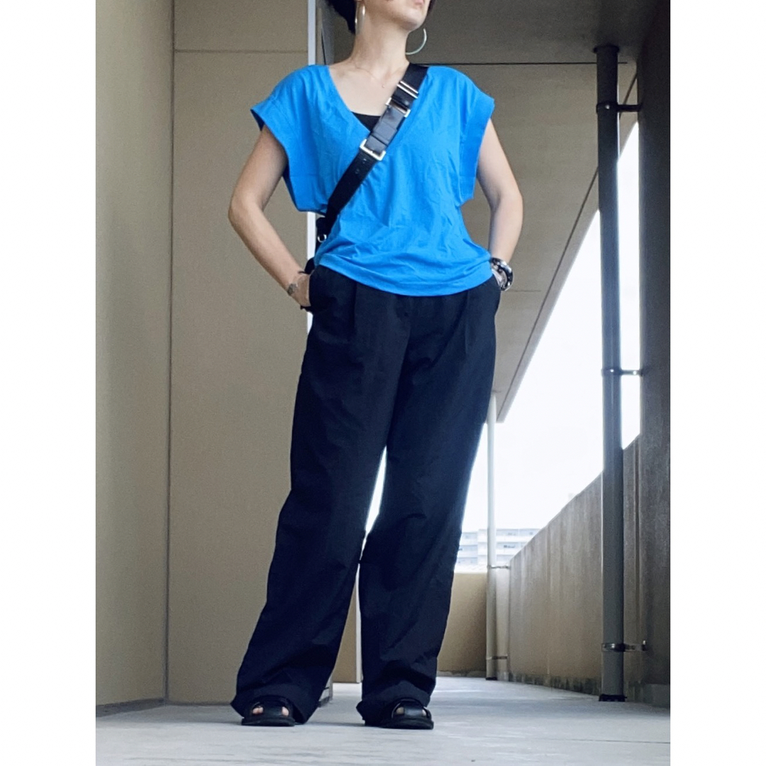 ZARA(ザラ)の美品【ZARA】Ｖネック リブTシャツ ブルー レディースのトップス(Tシャツ(半袖/袖なし))の商品写真