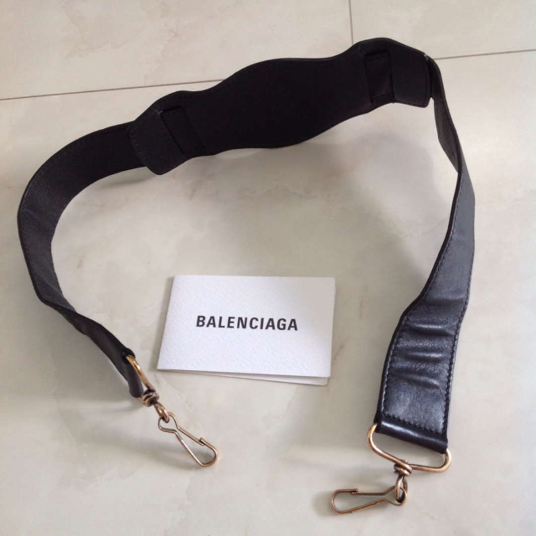 Balenciaga(バレンシアガ)の 正規品 BALENCIAGA バレンシアガ ショルダーストラップ ブラック レディースのバッグ(その他)の商品写真
