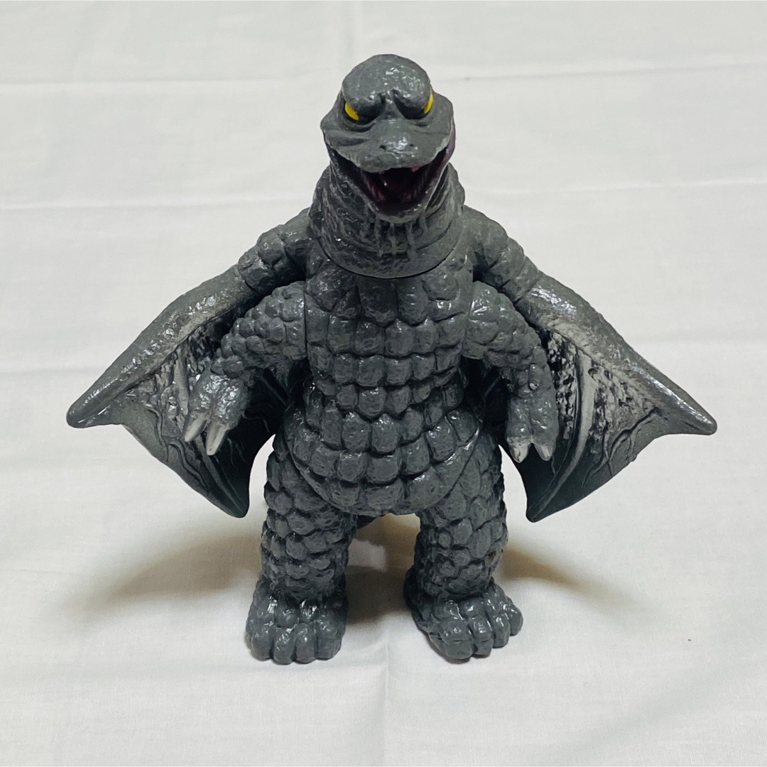 BANDAI(バンダイ)の【ソフビ 】ギコギラー 1989 ウルトラマン怪獣シリーズ エンタメ/ホビーのフィギュア(特撮)の商品写真