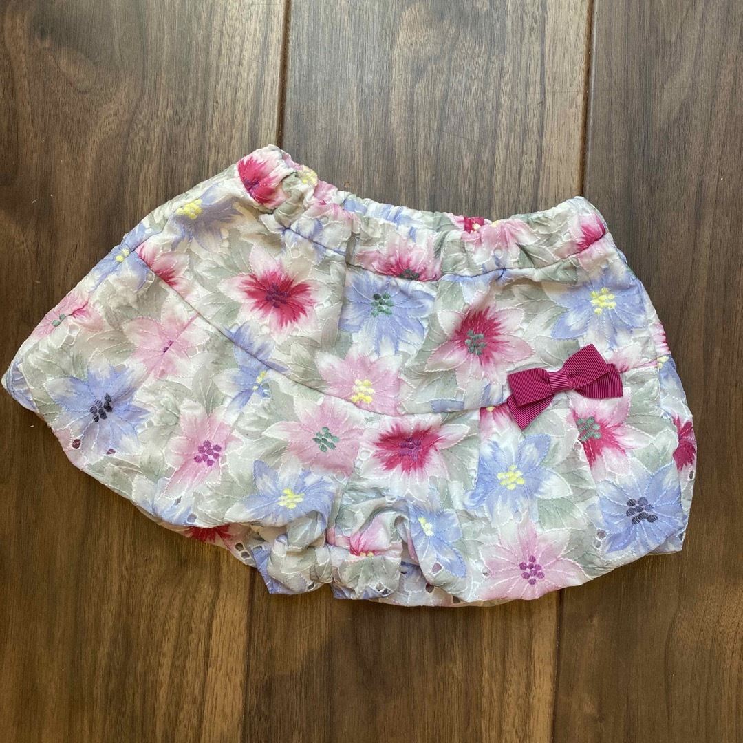 BeBe(ベベ)のBeBe ショートパンツ　サイズ90 キッズ/ベビー/マタニティのキッズ服女の子用(90cm~)(パンツ/スパッツ)の商品写真