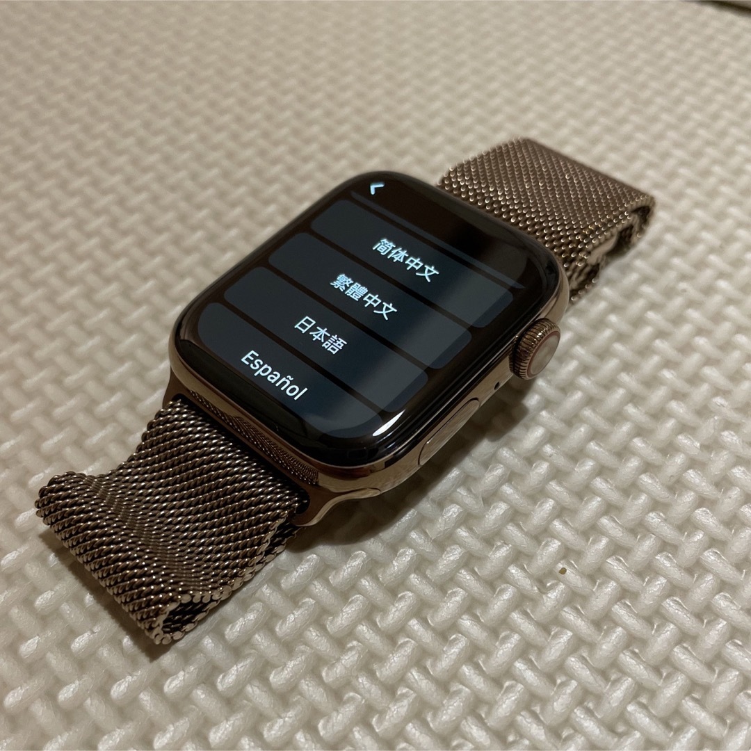 Apple Watch - Apple Watch series 5 Gold 44mm 本体の通販 by 11/1