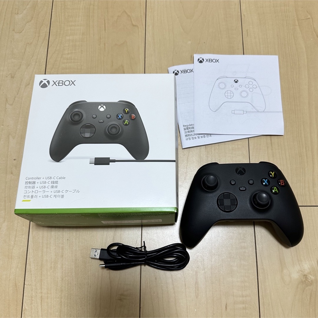Xbox(エックスボックス)のxbox コントローラー ＋usbc ケーブル エンタメ/ホビーのゲームソフト/ゲーム機本体(その他)の商品写真