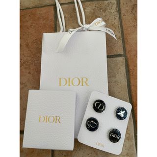 ディオール(Dior)のChristian Dior★クリスチャンディオール★ピンバッジ★袋付(ノベルティグッズ)