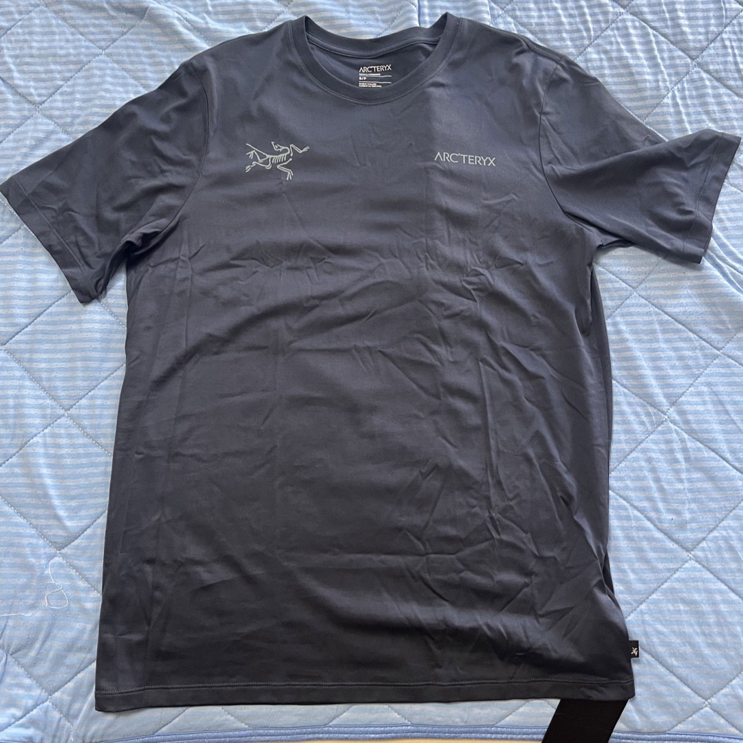 ARC'TERYX(アークテリクス)のアークテリクス　Tシャツ　新品　タグ付き メンズのトップス(Tシャツ/カットソー(半袖/袖なし))の商品写真