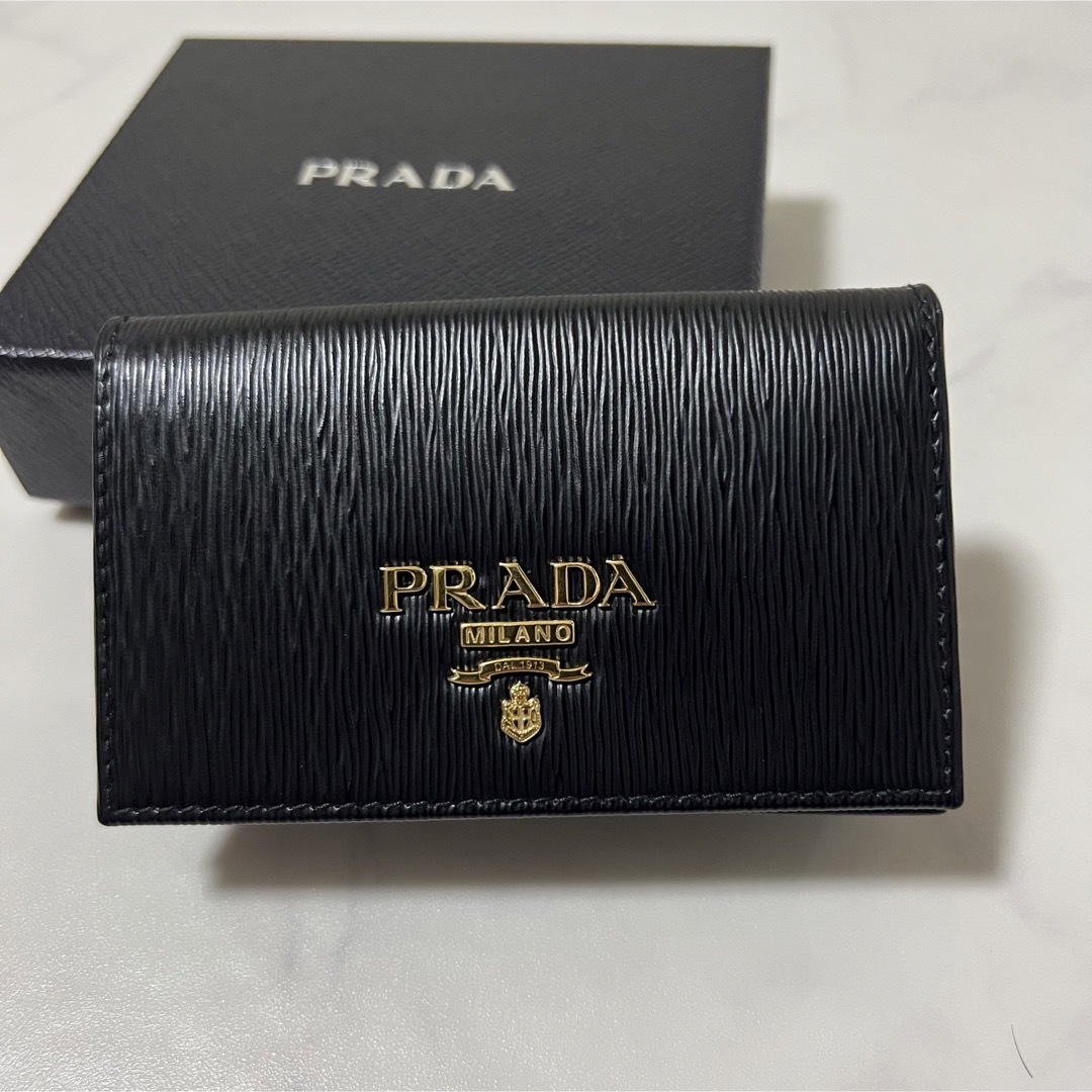 未使用】PRADA プラダ 名刺入れ カードケース メタルロゴ レザー 黒