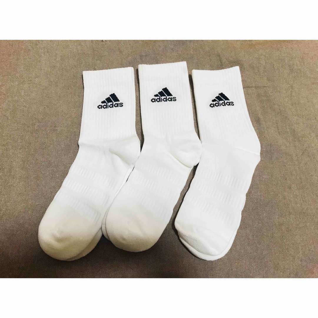 adidas(アディダス)のadidas クッションクルーソックス3足セット レディースのレッグウェア(ソックス)の商品写真