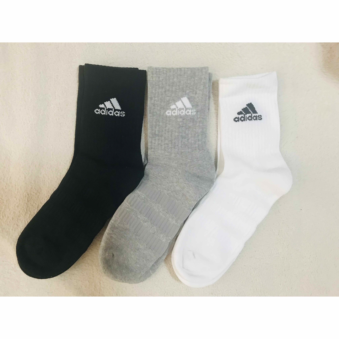 adidas(アディダス)のadidasクッションクルーソックス3足セット レディースのレッグウェア(ソックス)の商品写真