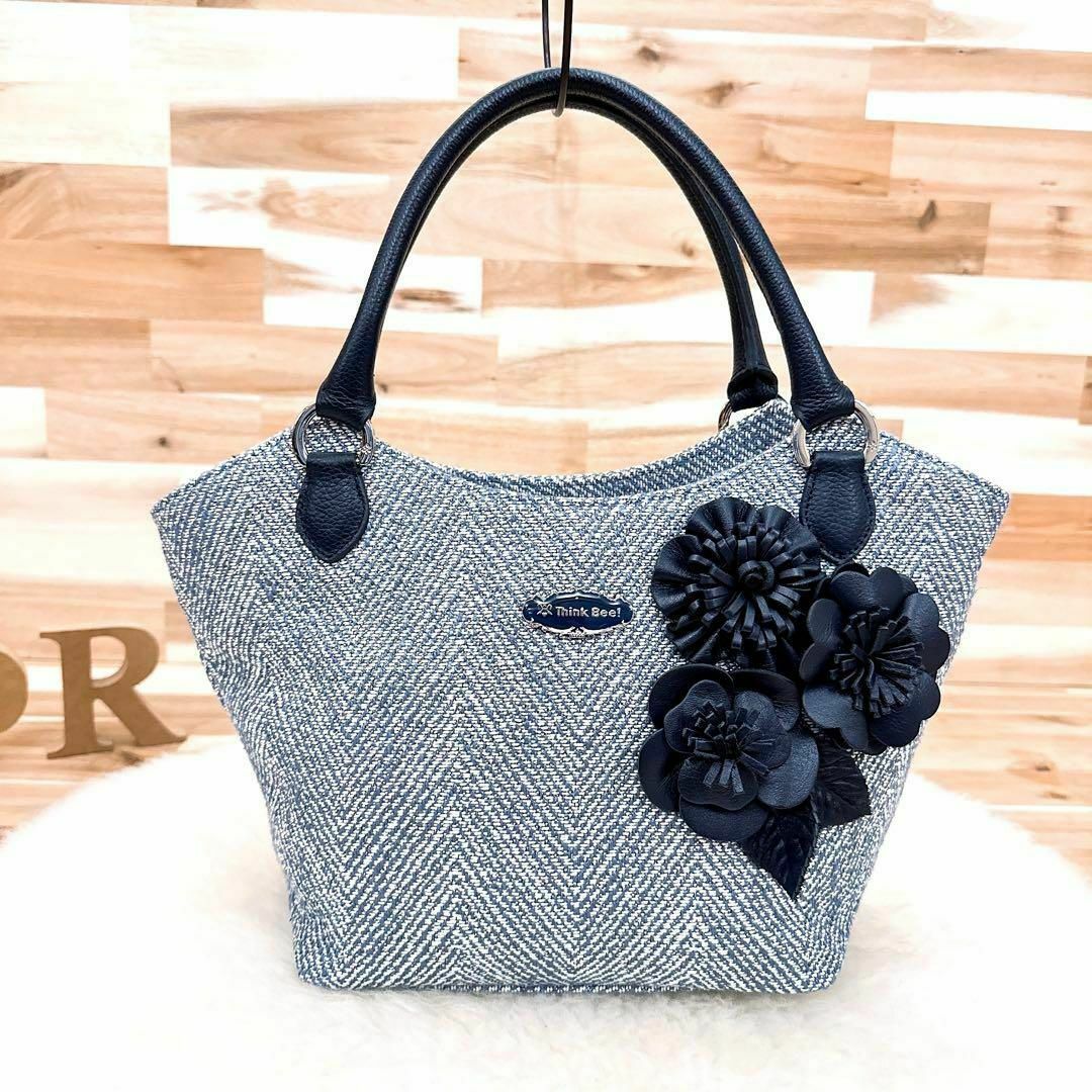 レア【シンクビー】ネイビー ロゼッタ ミニトートバッグ 立体 お花 紺×白-