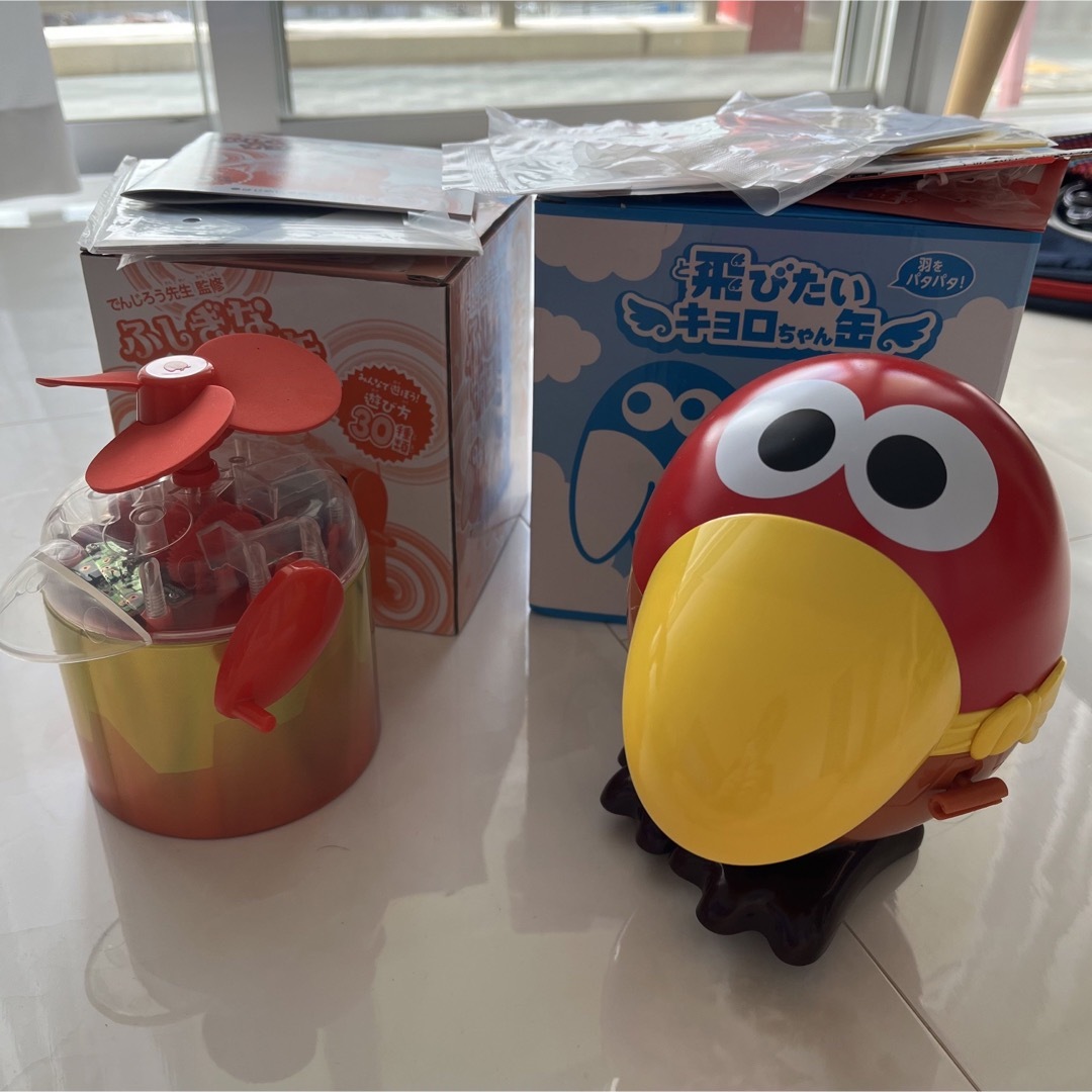森永製菓(モリナガセイカ)のキョロちゃん缶　2個セット エンタメ/ホビーのおもちゃ/ぬいぐるみ(キャラクターグッズ)の商品写真